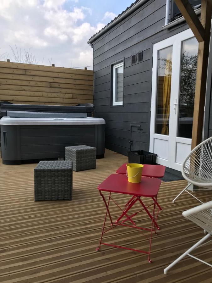 Les Nuits Insolites De La Mothe - Hebergement En Bulle Ou Tiny House Avec Spa Privatif Outremecourt Екстериор снимка