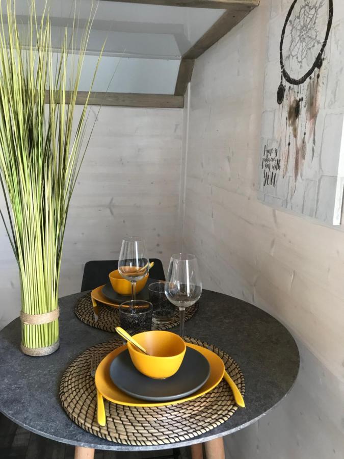 Les Nuits Insolites De La Mothe - Hebergement En Bulle Ou Tiny House Avec Spa Privatif Outremecourt Екстериор снимка